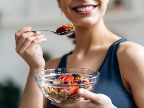 Beeinflussen späte Mahlzeiten die Gesundheit des weiblichen Herzens?